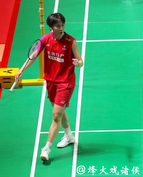 印尼羽毛球大师赛：陈雨菲和“丫邦组合”晋级半决赛